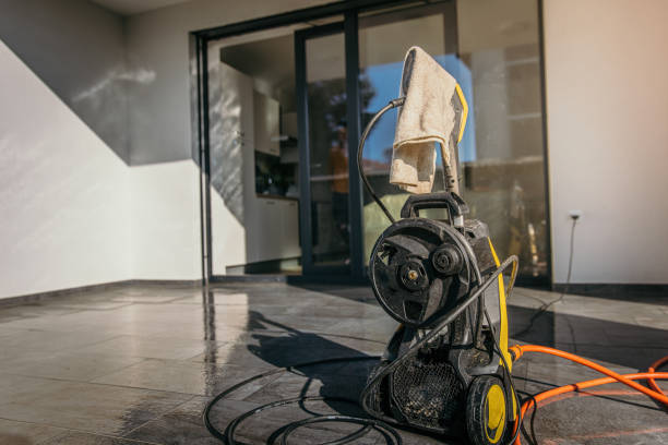 Best Animal Enclosure Cleaning  in Lost Hills, CA